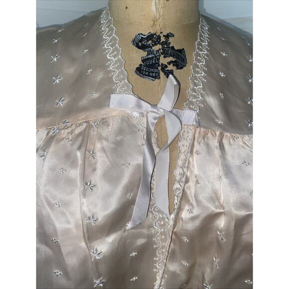 Vintage 30s 40s Pink SILK Satin Bed JACKET Robe Short Embroidered Lingerie O/S - Picture 2 of 8